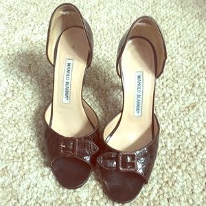 Manolo Blahnik Brown alligator D’orsay pumps (36)